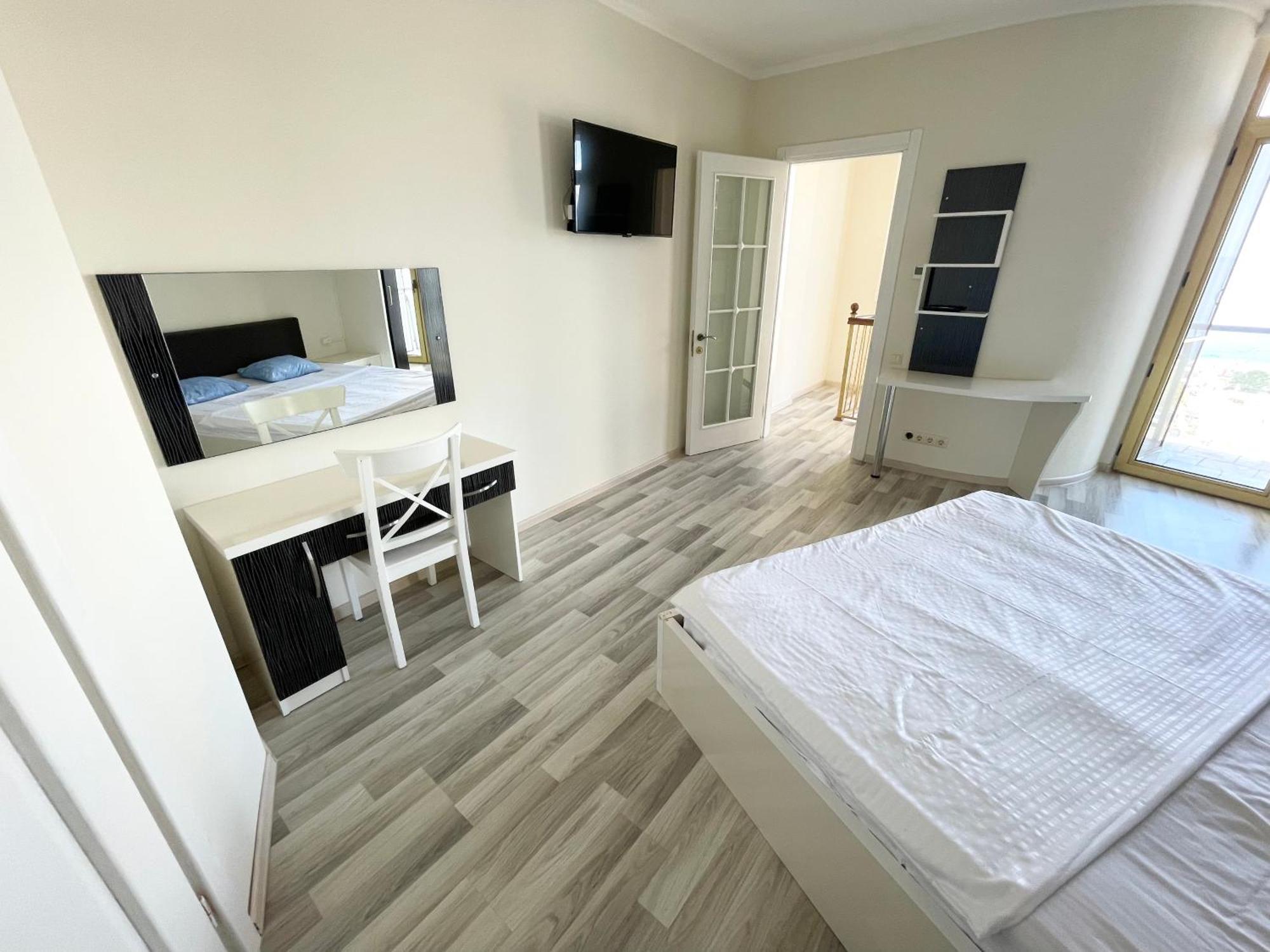 Sea View Apartment Батумі Екстер'єр фото